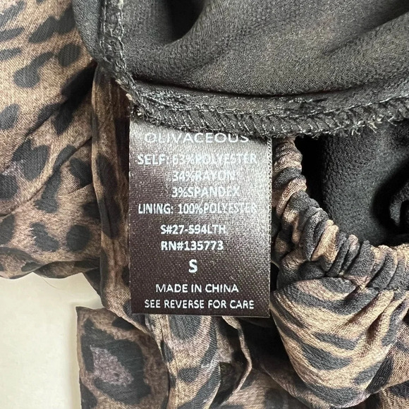 Kendall Lane Top Blouse Leopard Print Green Balloon Sleeve V-neck Sz S $285 Boho - Picture 9 of 9